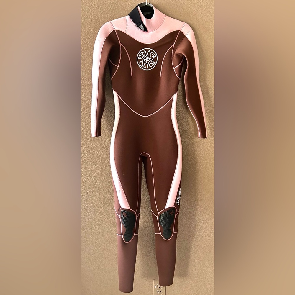 Surf Diva Wet Suit Woman’s Brown/ Pink Size: US 8